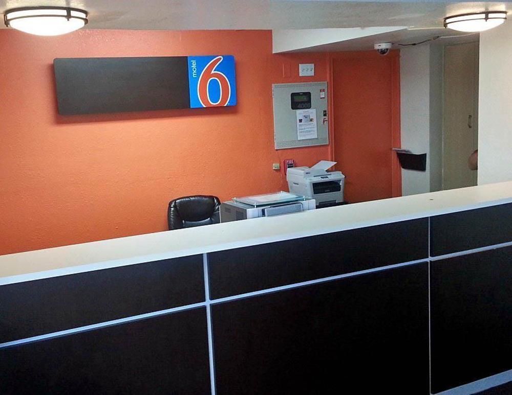 Motel 6-Conroe, Tx Eksteriør billede